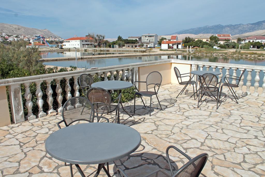 Lokunja Bed&Breakfast Pag Town Exterior foto